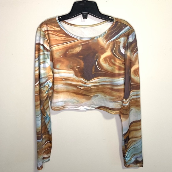 Shein Graphic Print Crop Slim Tee #140 - Picture 6 of 6